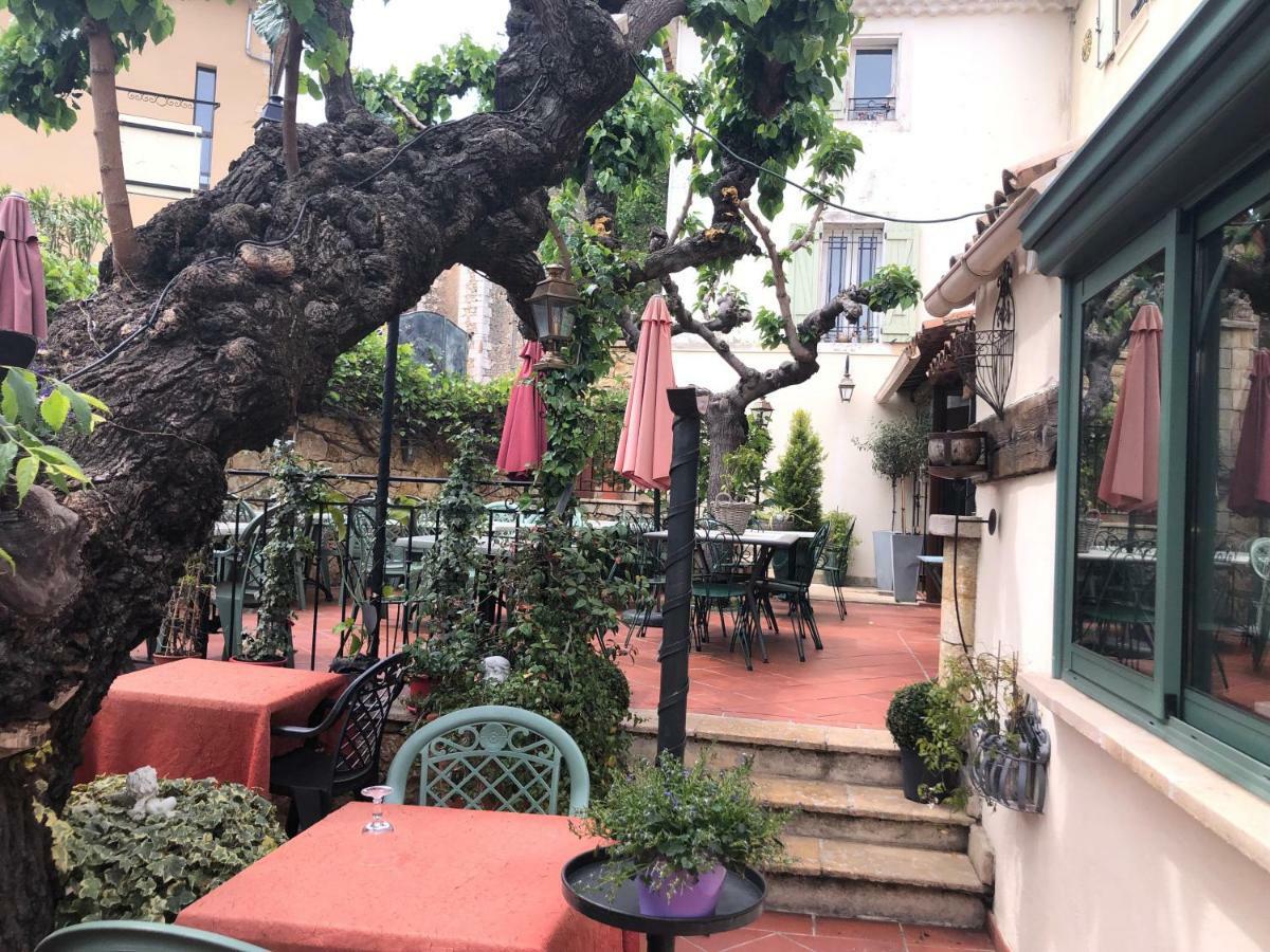 Le Provencal Hotel Aups Exterior photo